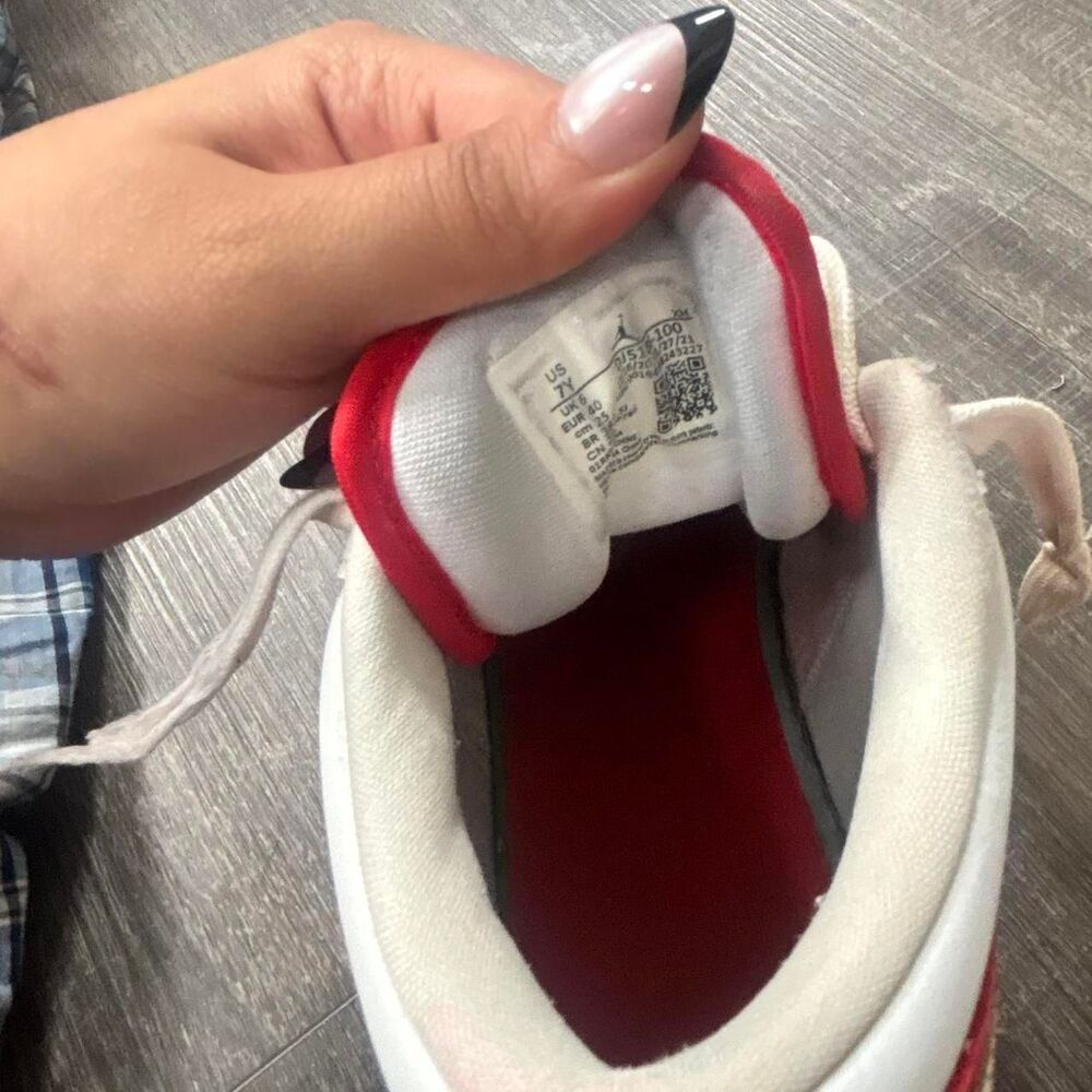 Jordan Women's Red and White Trainers - Picture 7 of 7